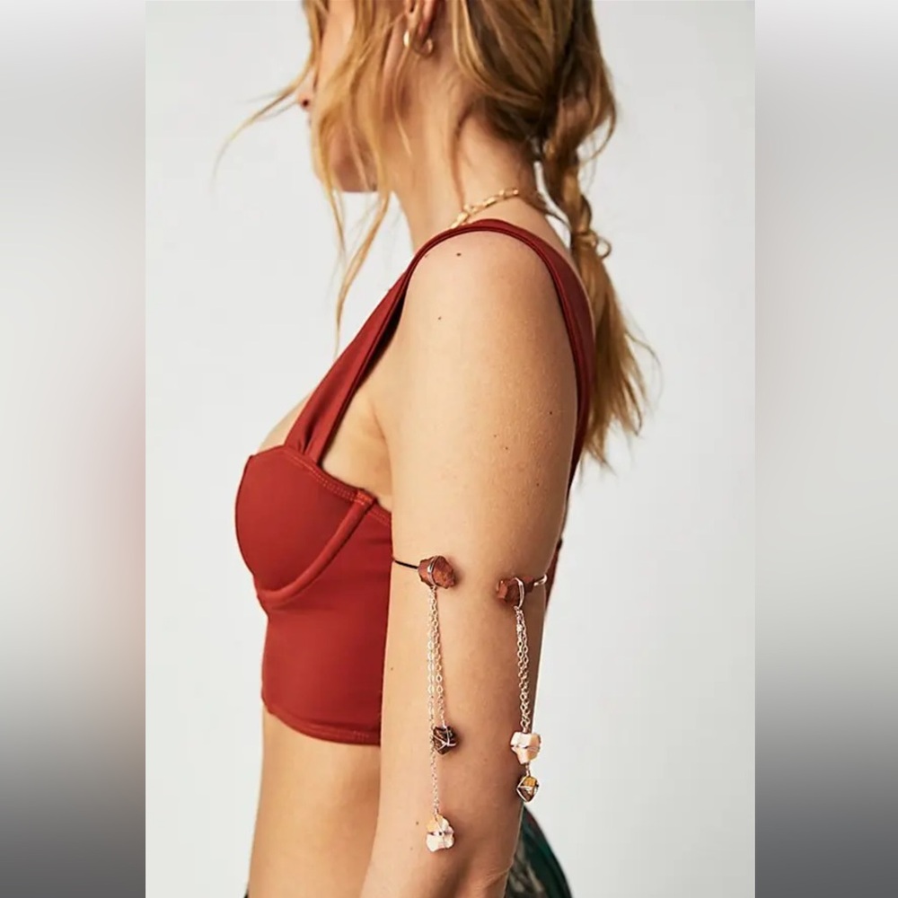 New🌟Free People Ariana Ost Bohemian Dripping Stones Armband in Gold Red- Rare